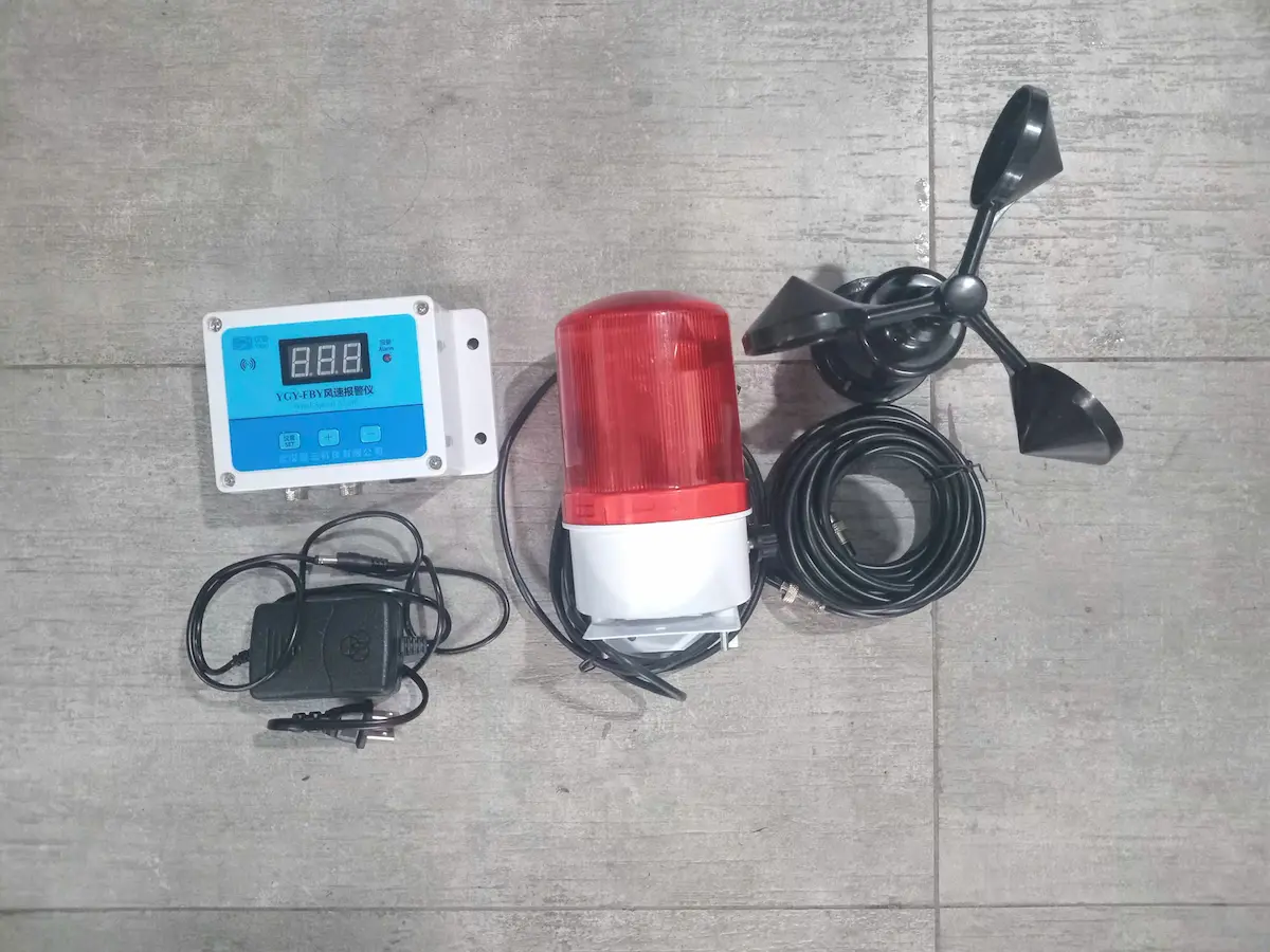 Báo gió 2 220V dùng cho cẩu tháp